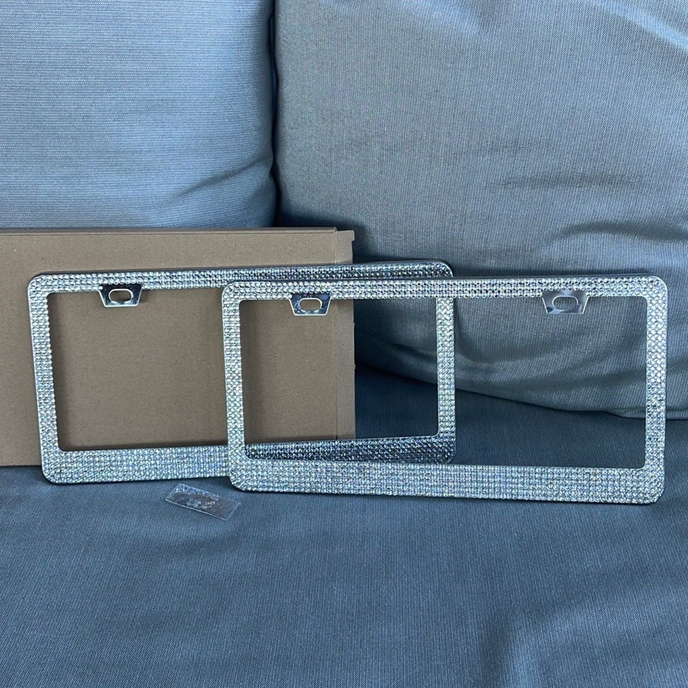 NIB set 2 Bling Rhinestone silver Car License Plate Holders with Stainless frame